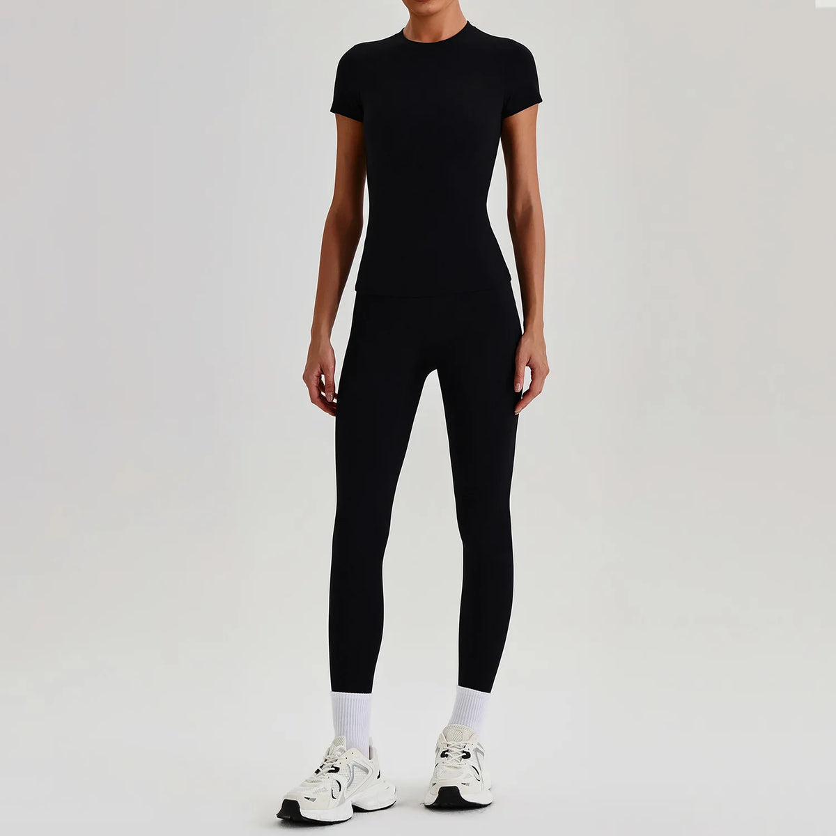Conjunto Deportivo Mujer 2 Piezas – Camiseta Manga Corta y Short Tiro Alto Transpirable
